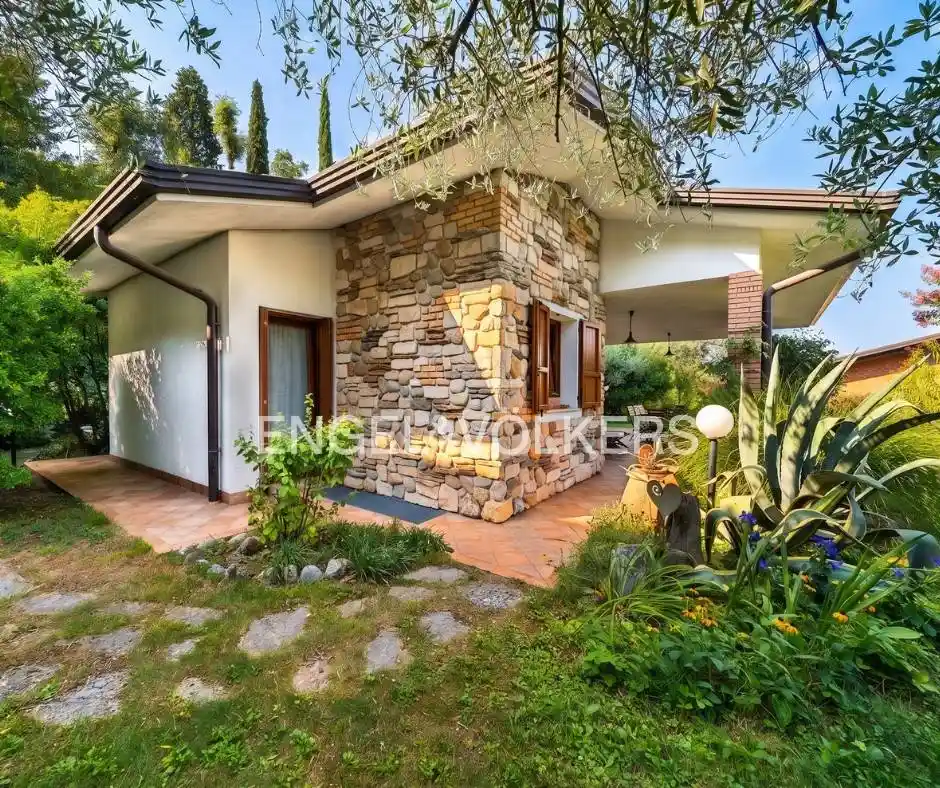 Villa in vendita a Padenghe sul Garda