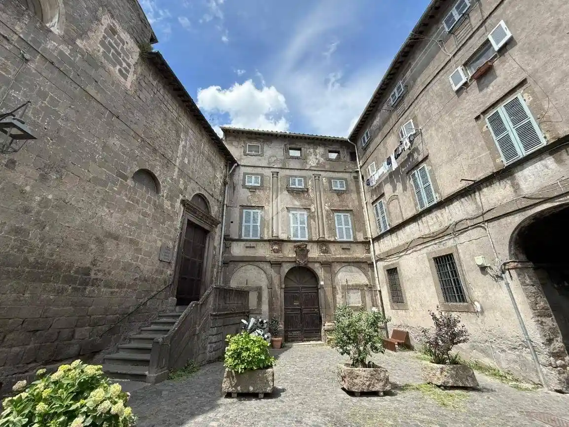 Appartamento in vendita a Viterbo