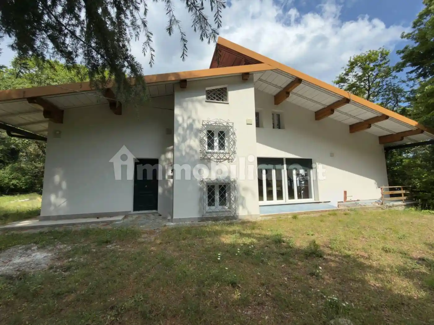 Villa in vendita a Pentone