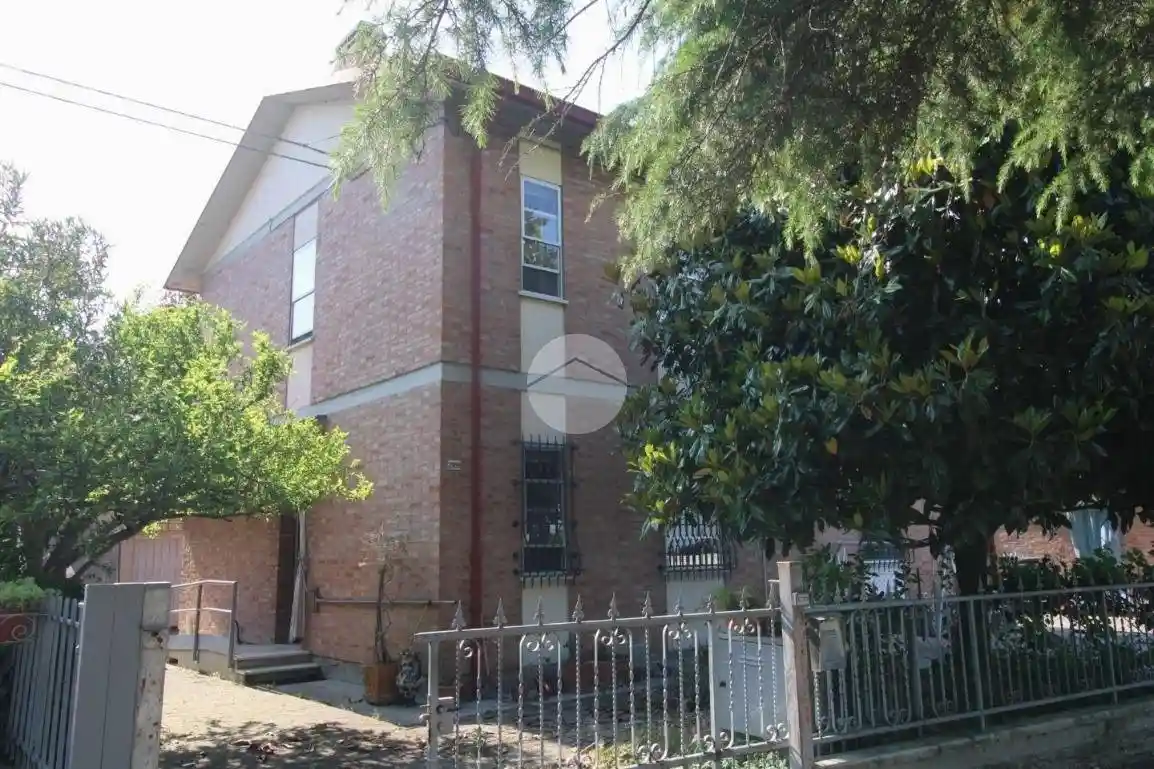 Casa indipendente in vendita a Cesena