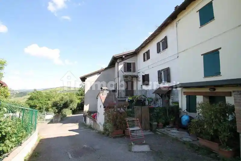 Casa indipendente in vendita a Valsamoggia