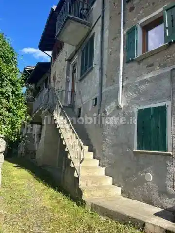 Villetta a schiera in vendita a Tresivio