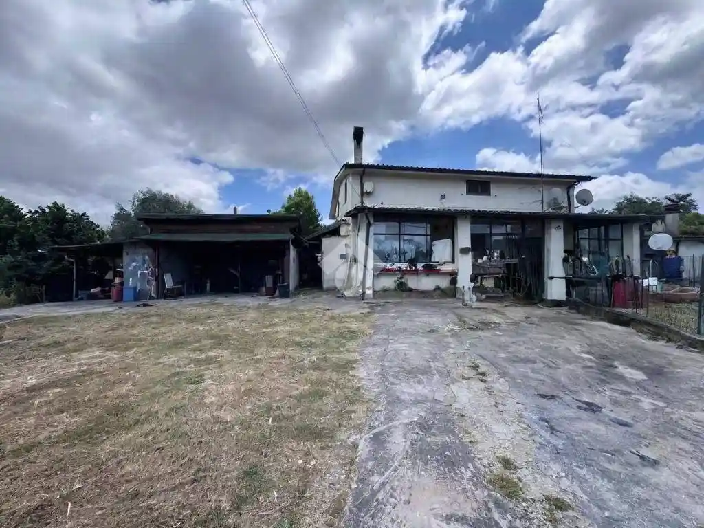 Villa in vendita a Trevignano Romano