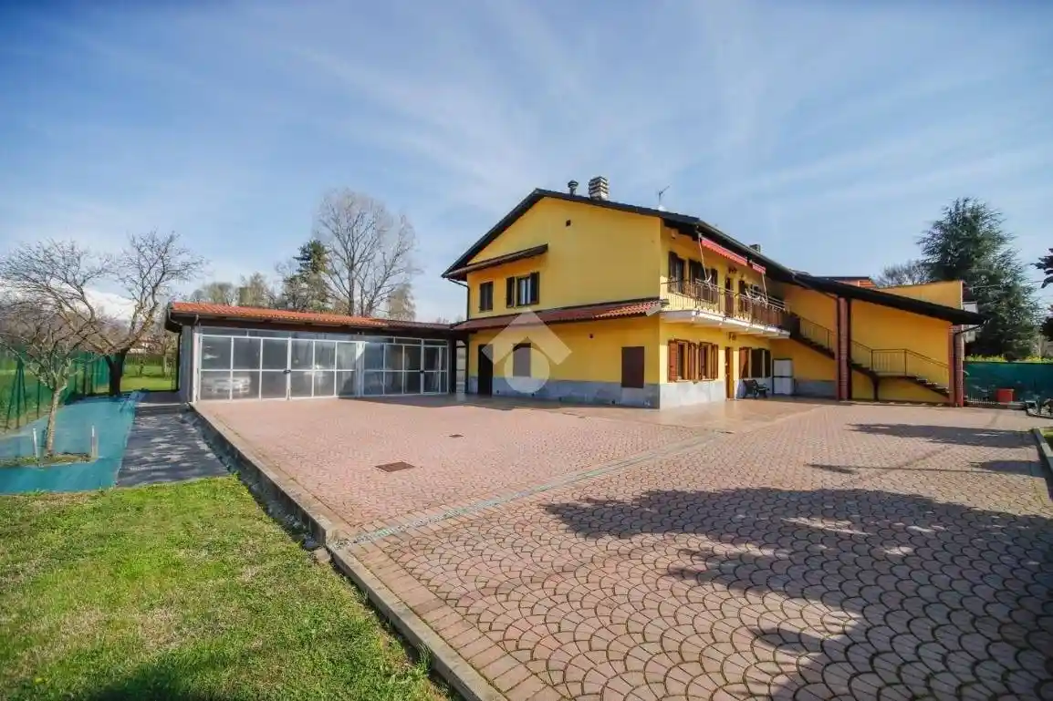 Villa in vendita a Rivarolo Canavese