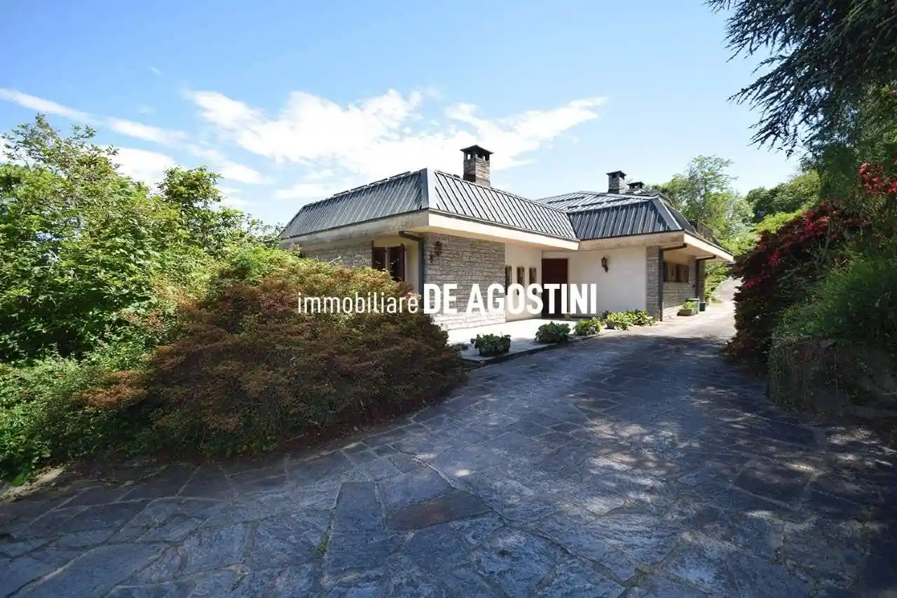 Villa in vendita a Lesa