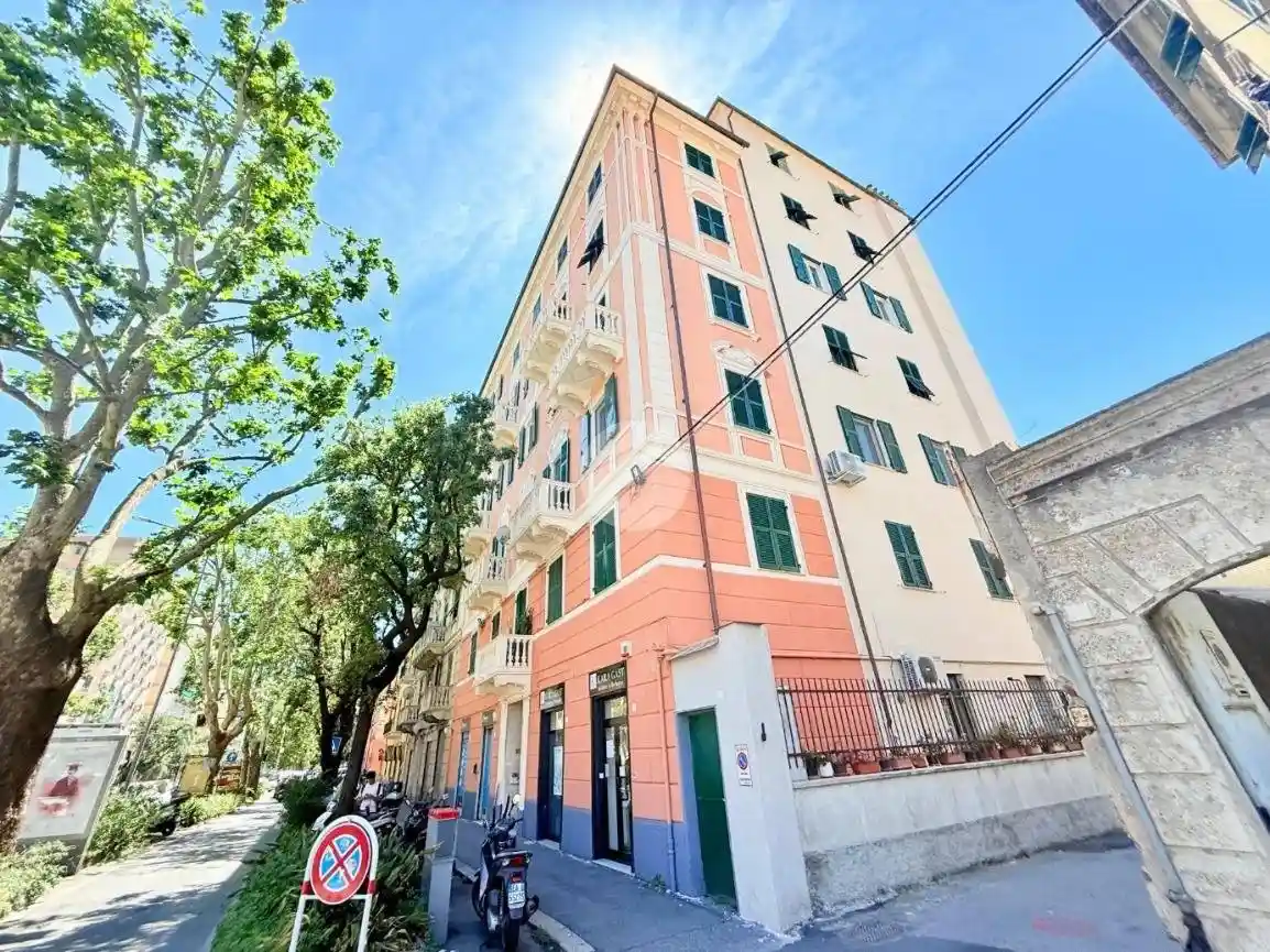 Appartamento in vendita a Genova