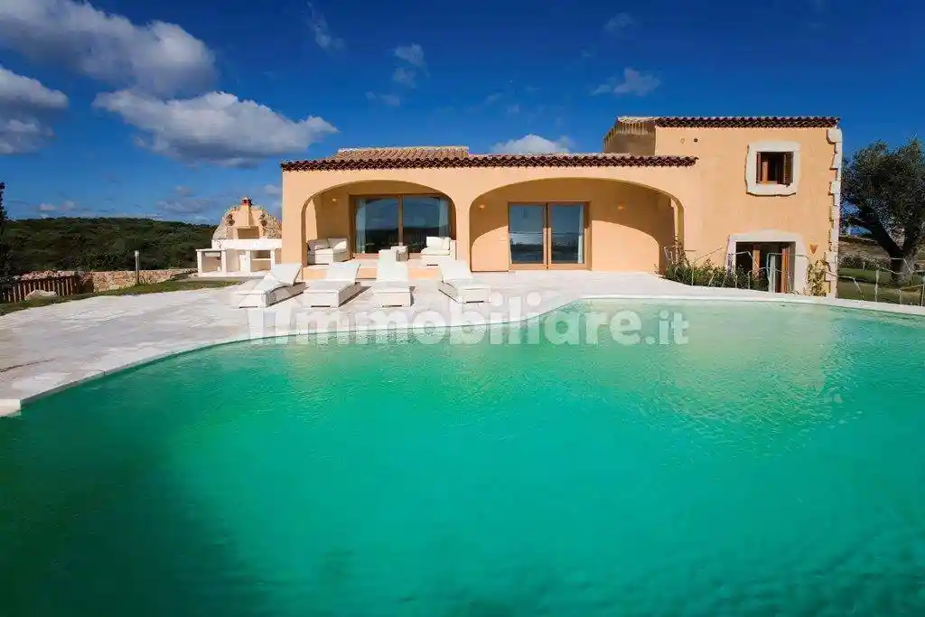 Villa in vendita a Arzachena