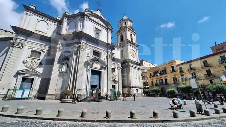Appartamento in vendita a Napoli