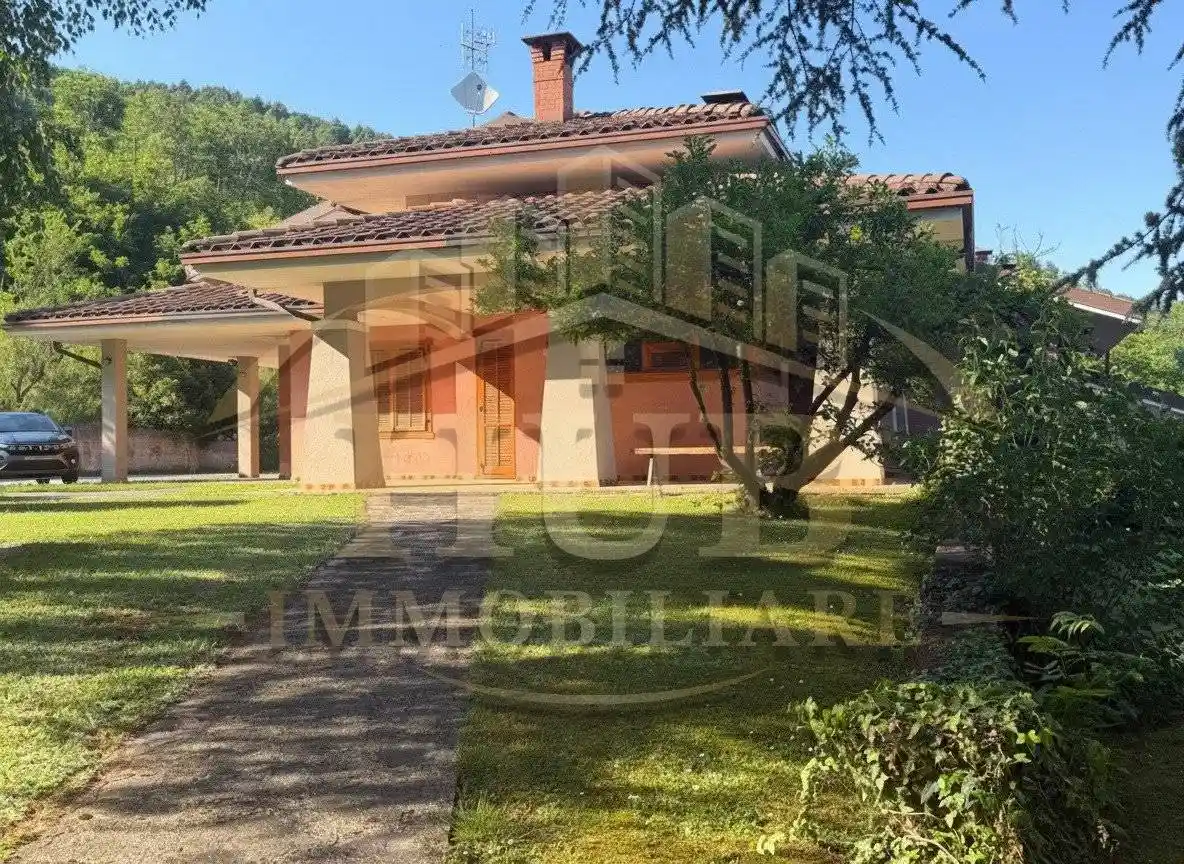 Villa in vendita a Caraglio
