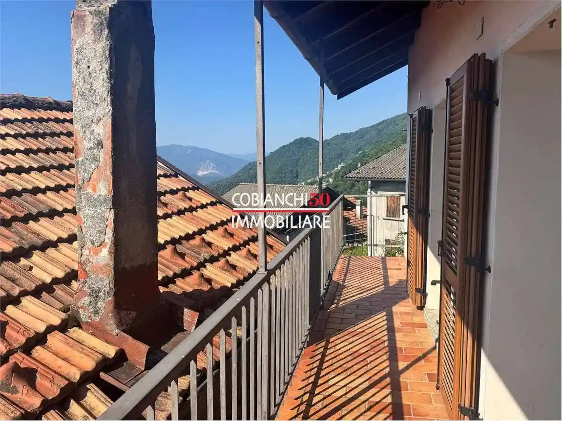 Appartamento in vendita a Aurano