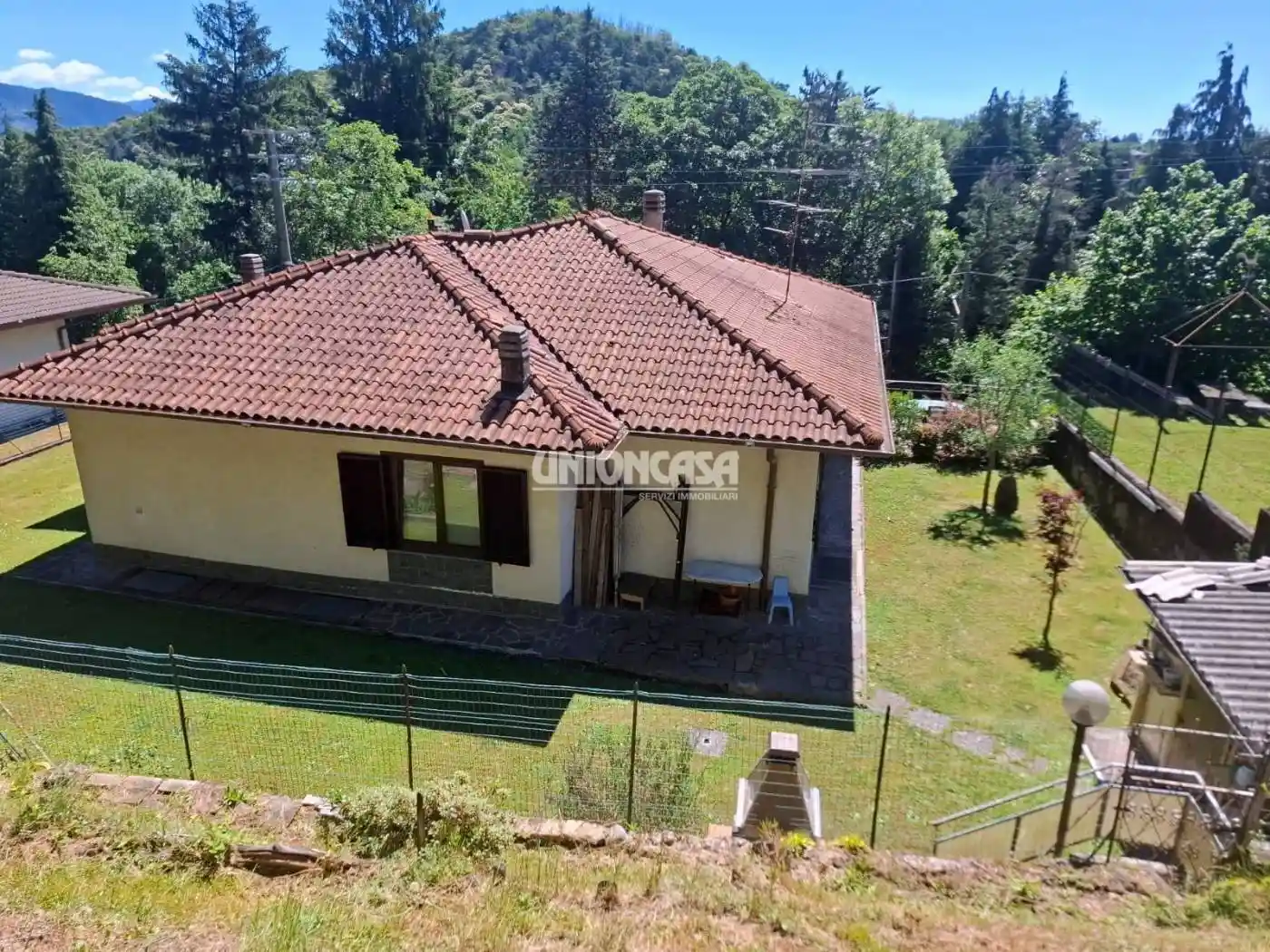 Villa in vendita a Bizzarone