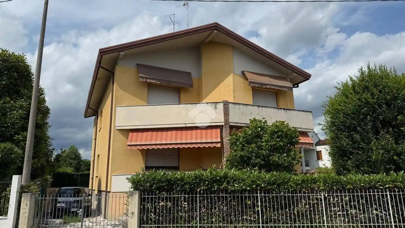 Villa in vendita a Pordenone