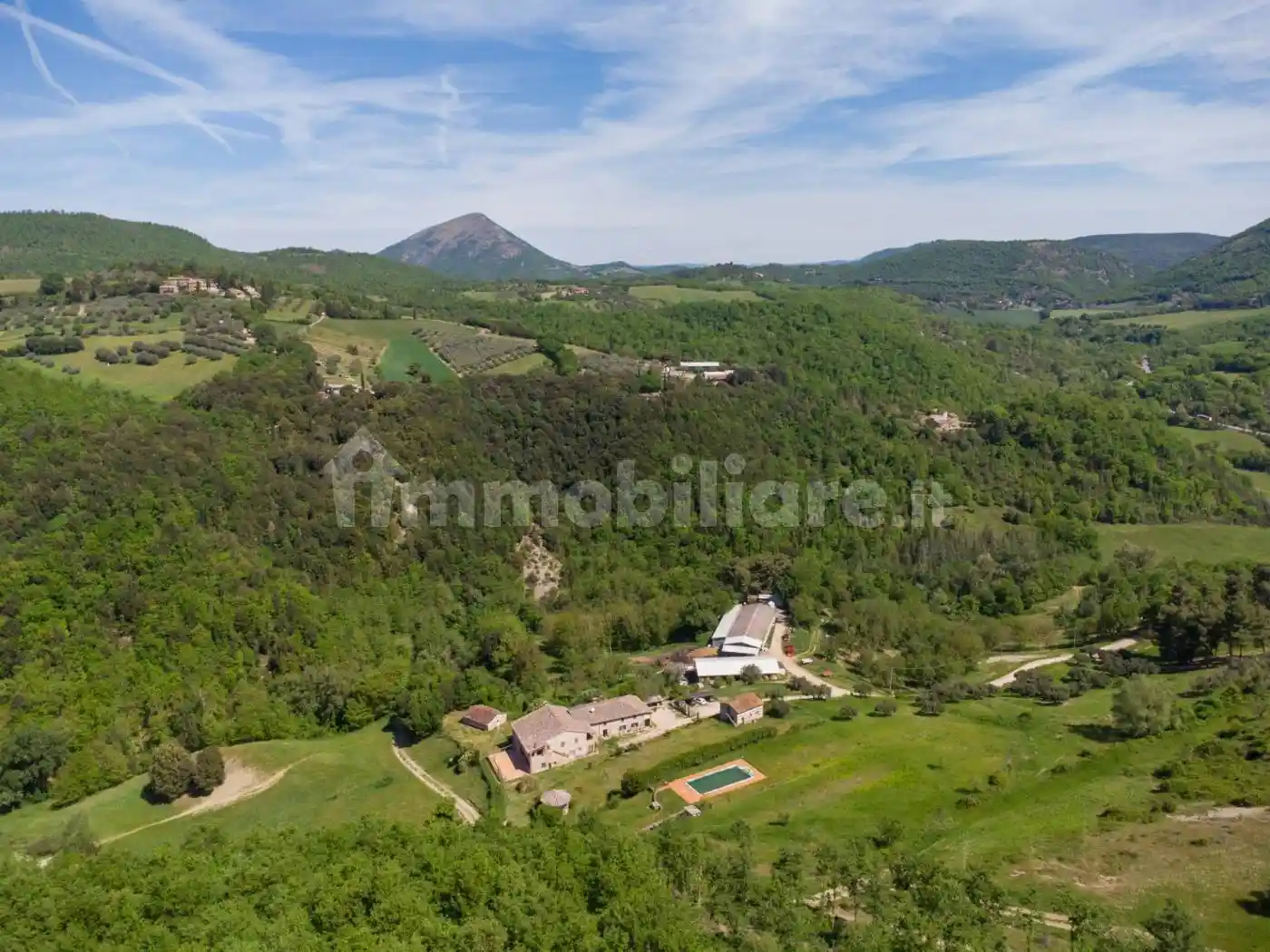 Rustico - Casale in vendita a Perugia