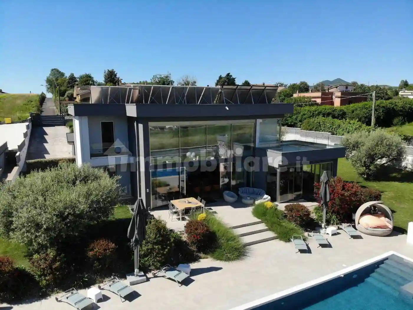 Villa - foto 2