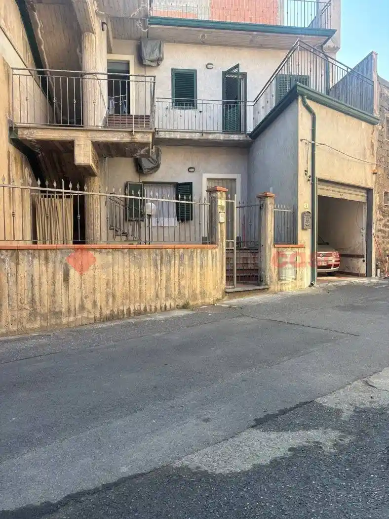 Casa indipendente in vendita a Santa Maria di Licodia