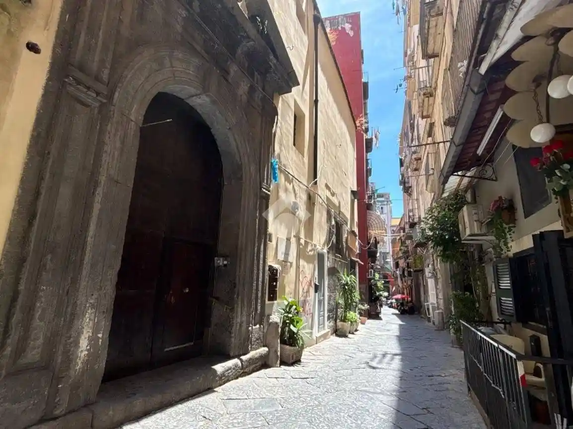 Appartamento in vendita a Napoli