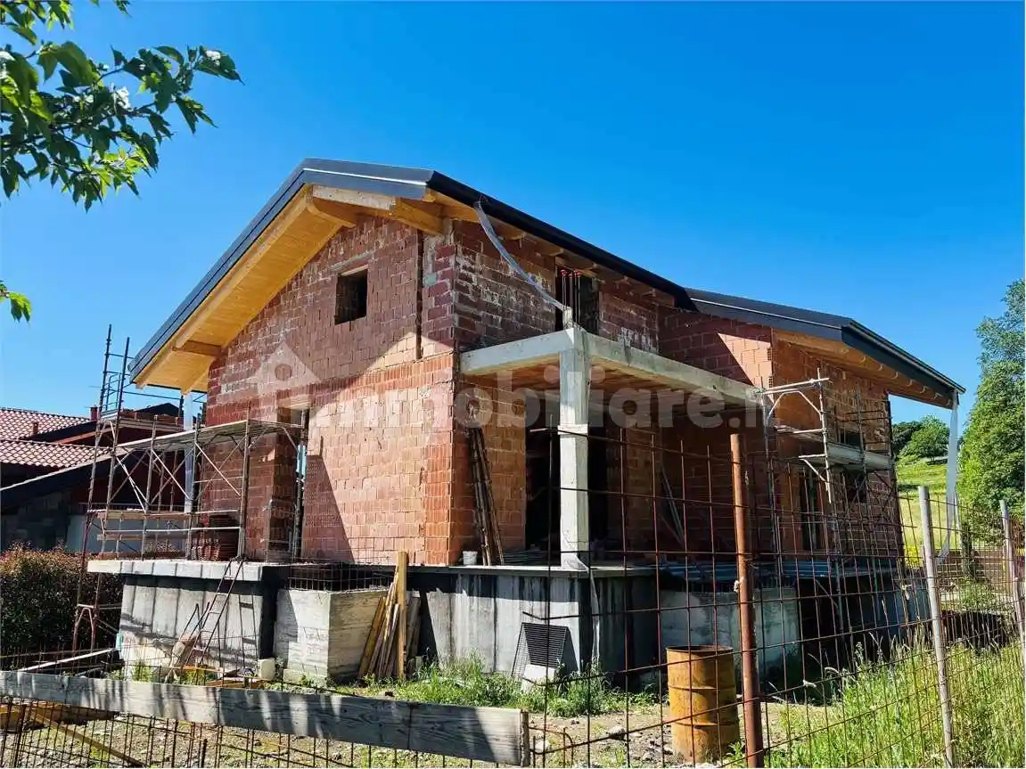 Casa indipendente in vendita a San Fermo della Battaglia