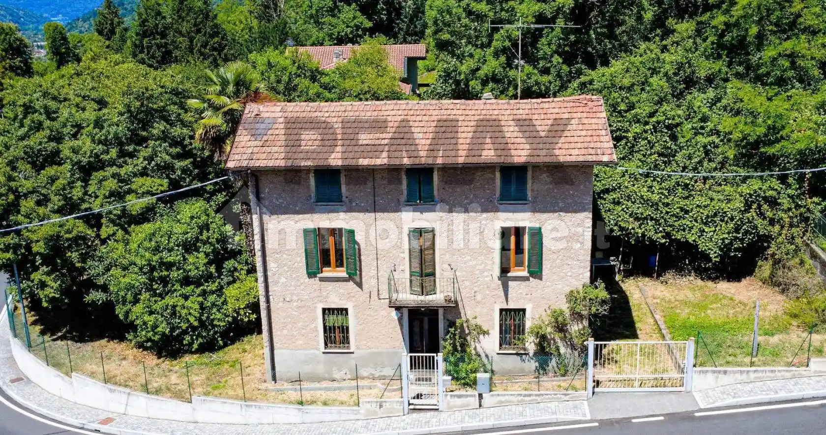 Villa in vendita a Ferrera di Varese