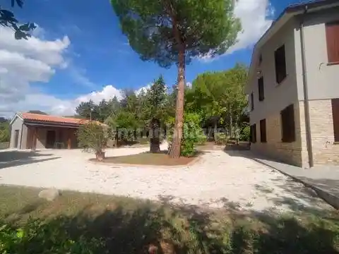 Villa in vendita a Macerata