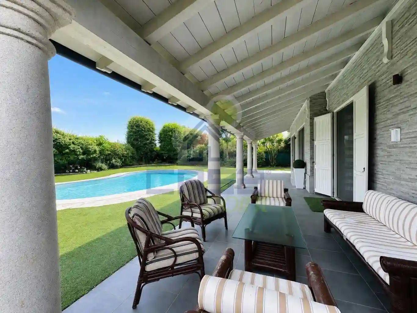 Villa - foto 2