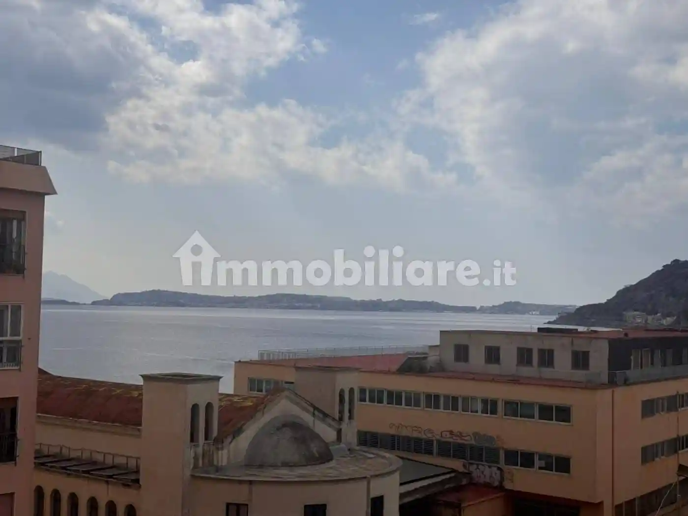 Appartamento in vendita a Napoli