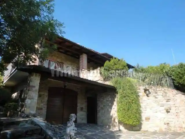 Villa in affitto a Gazzola
