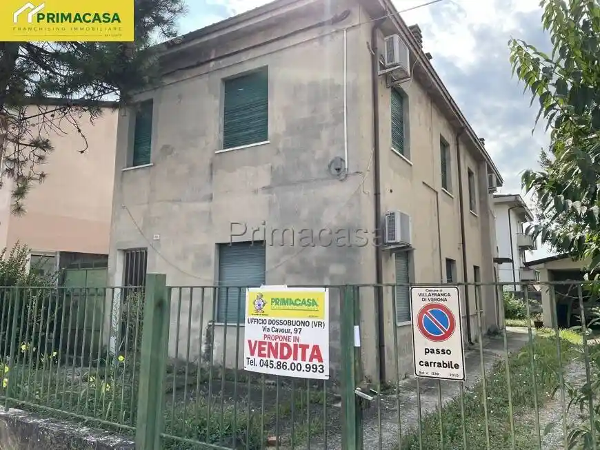 Casa indipendente in vendita a Villafranca di Verona