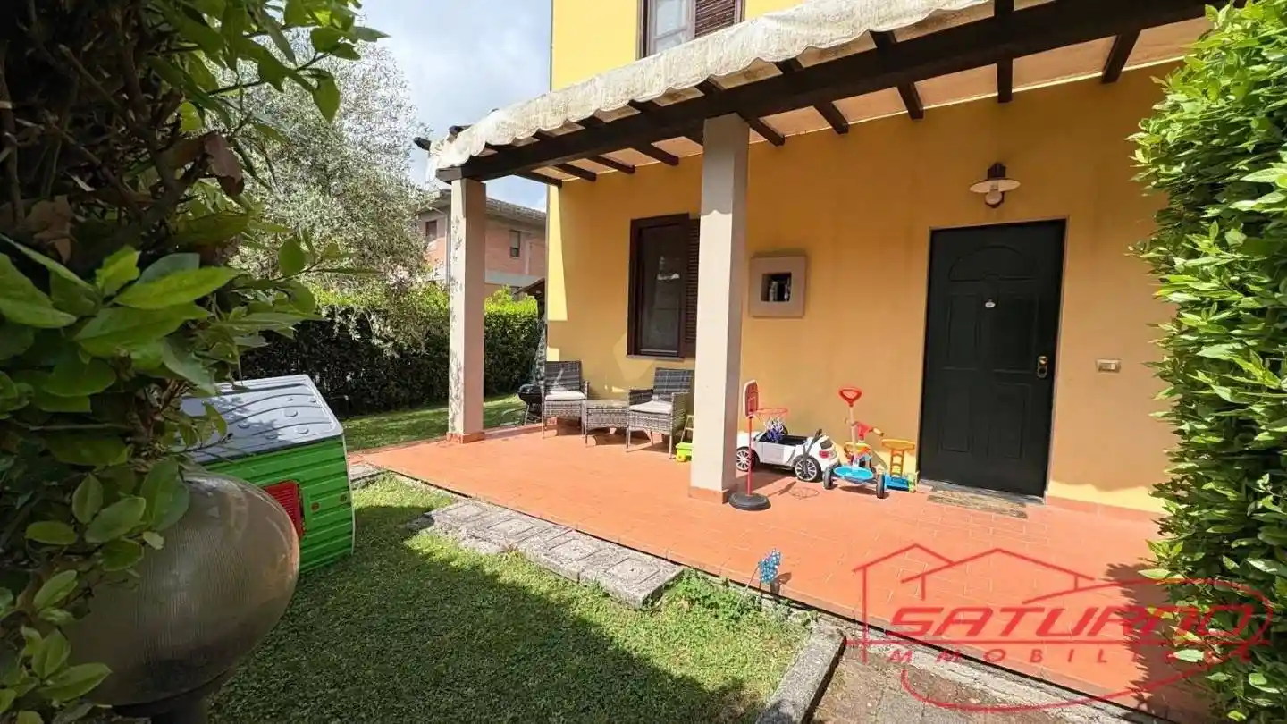 Villetta a schiera in vendita a Lucca