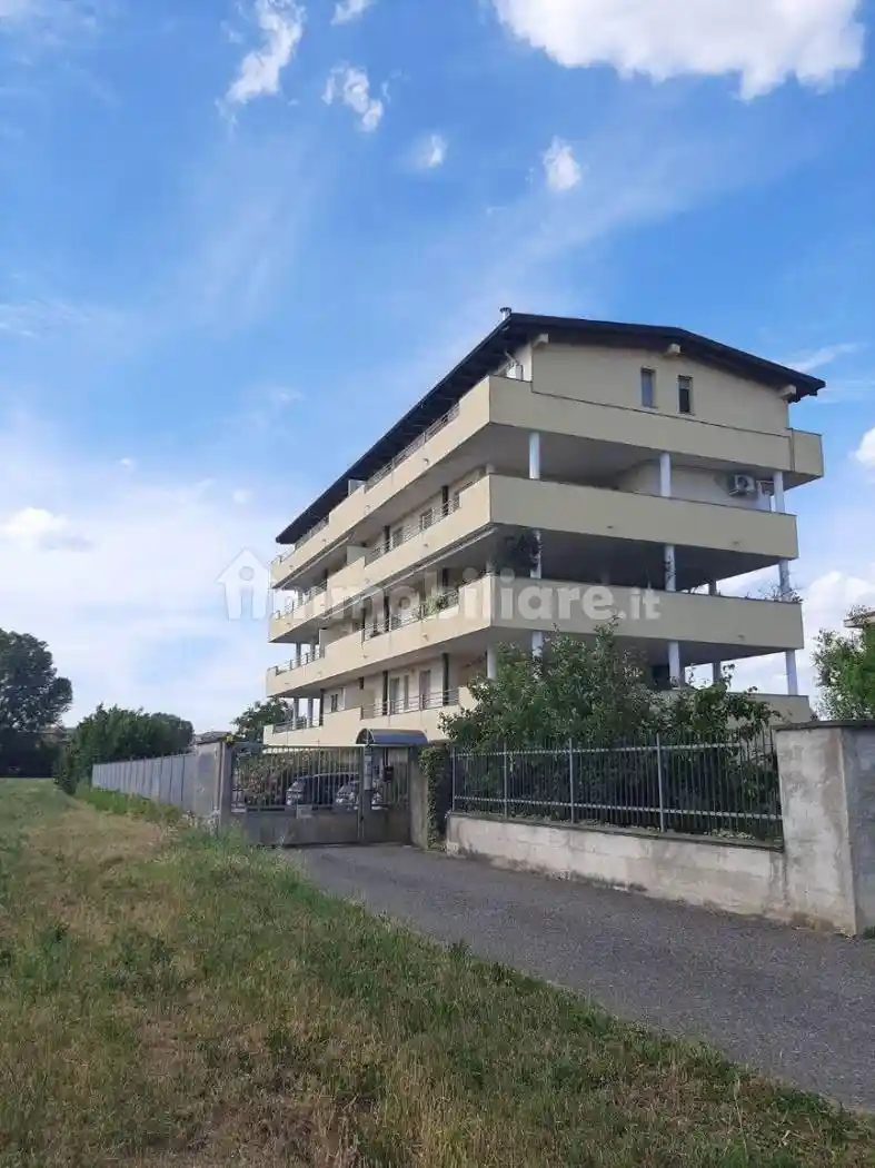 Appartamento in vendita a Bareggio