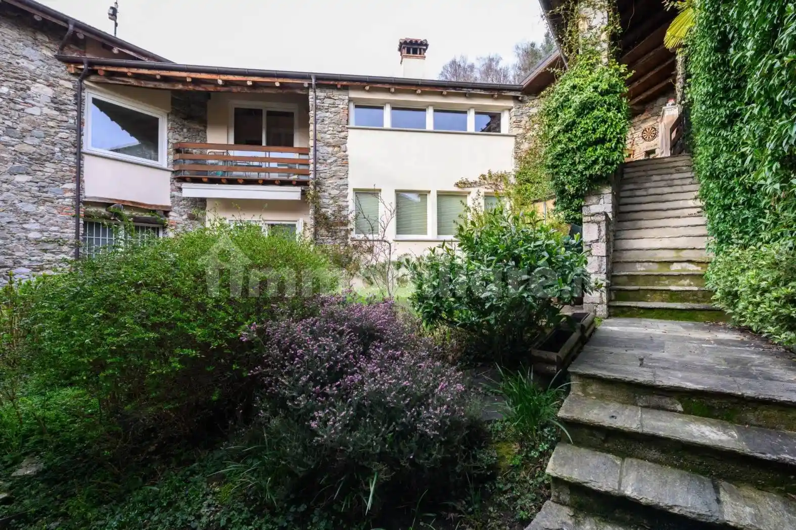 Villa in vendita a Lesa
