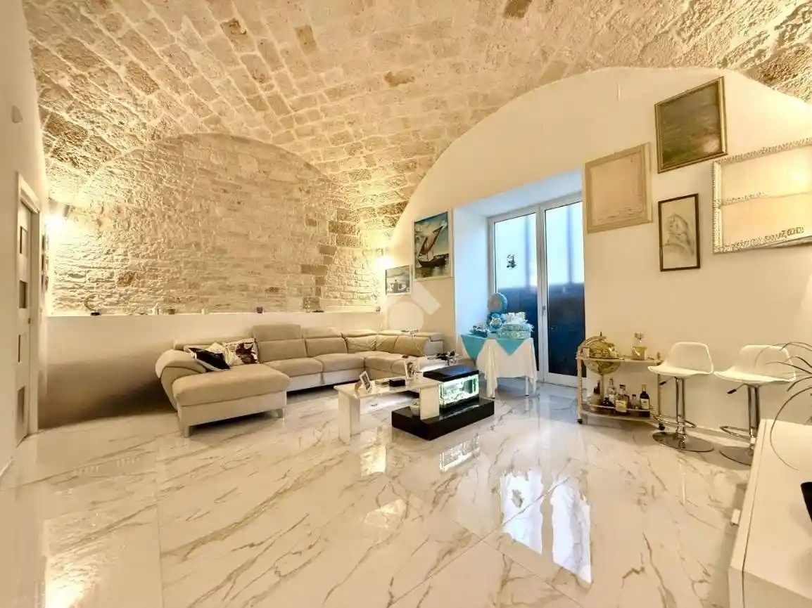 Palazzo - Edificio in vendita a Bitonto