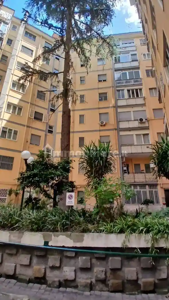 Appartamento in vendita a Napoli