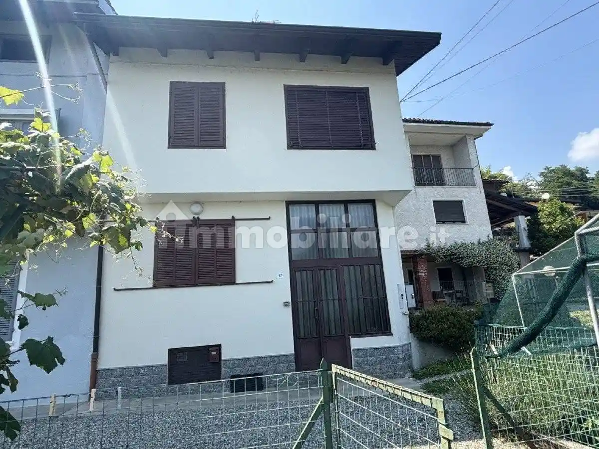 Casa indipendente in vendita a Parella