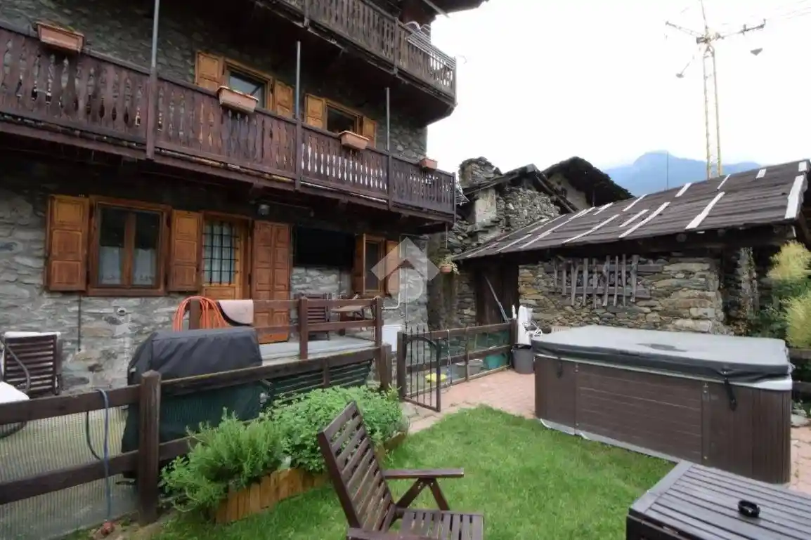 Casa indipendente in vendita a Saint-Vincent