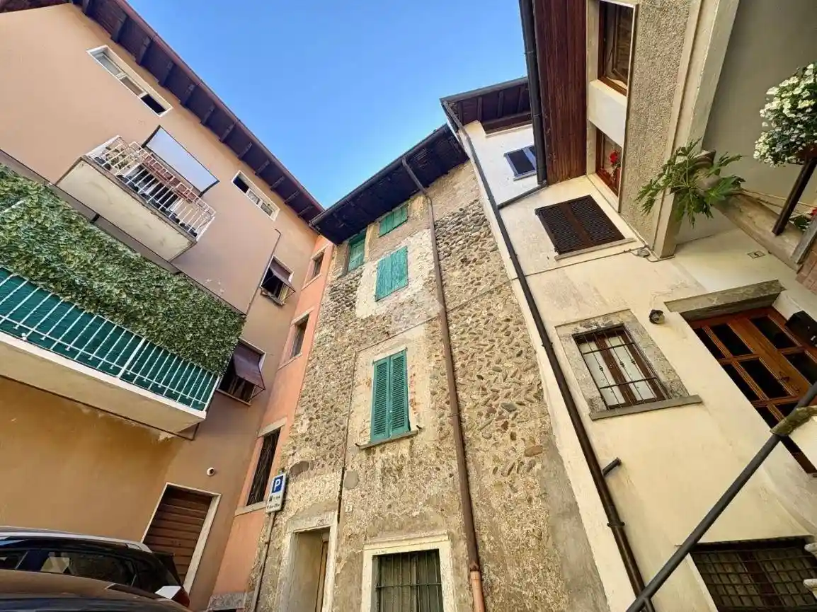 Casa indipendente in vendita a Vertova