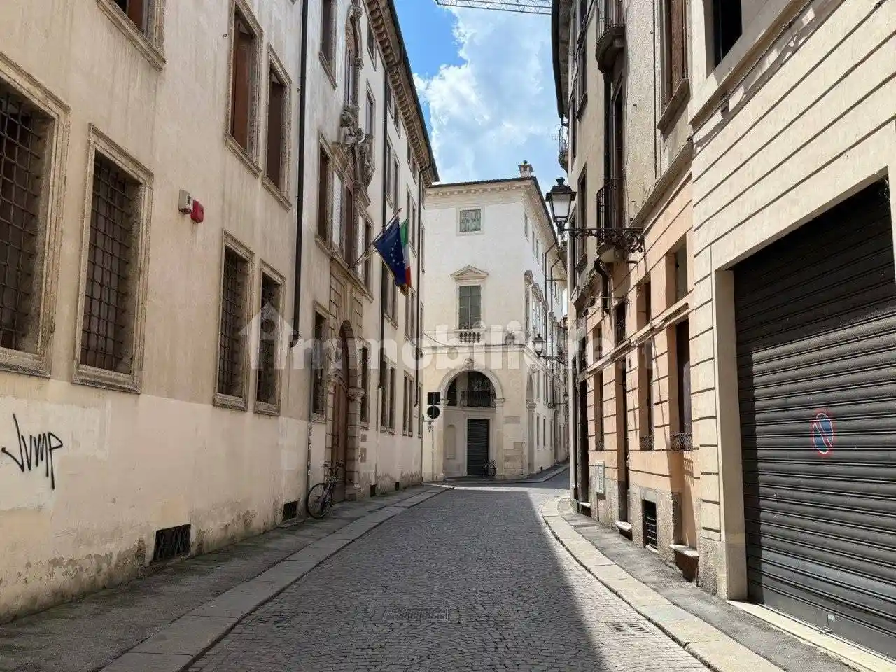 Palazzo - Edificio in vendita a Vicenza