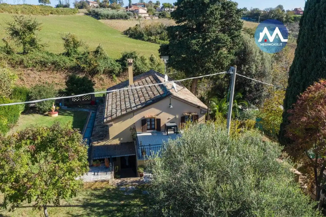 Rustico - Casale in vendita a Pesaro