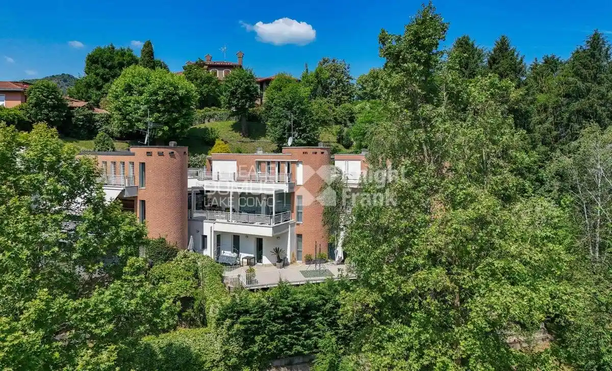 Villa in vendita a Como