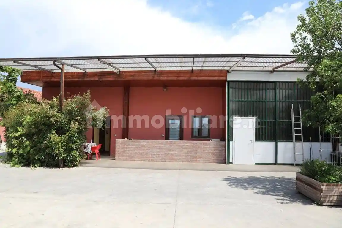Casa indipendente in vendita a None