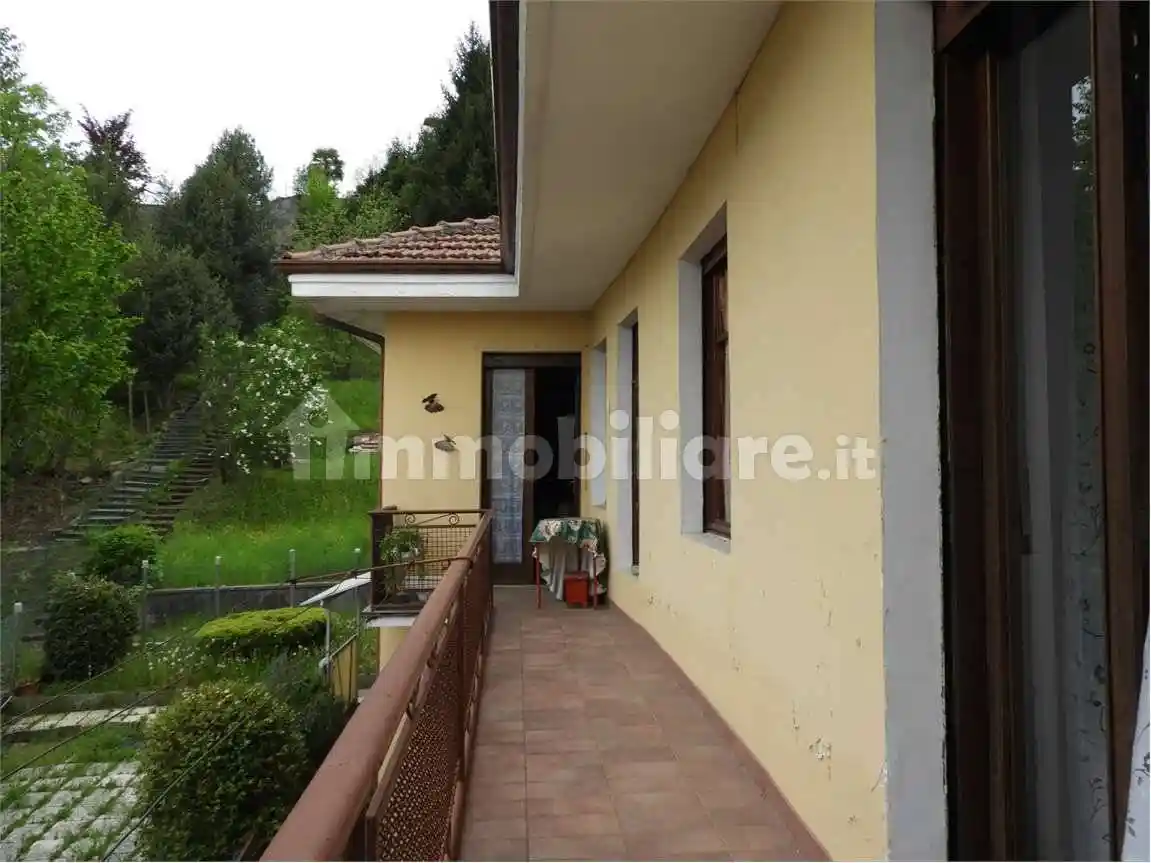 Casa indipendente in vendita a Lanzo Torinese
