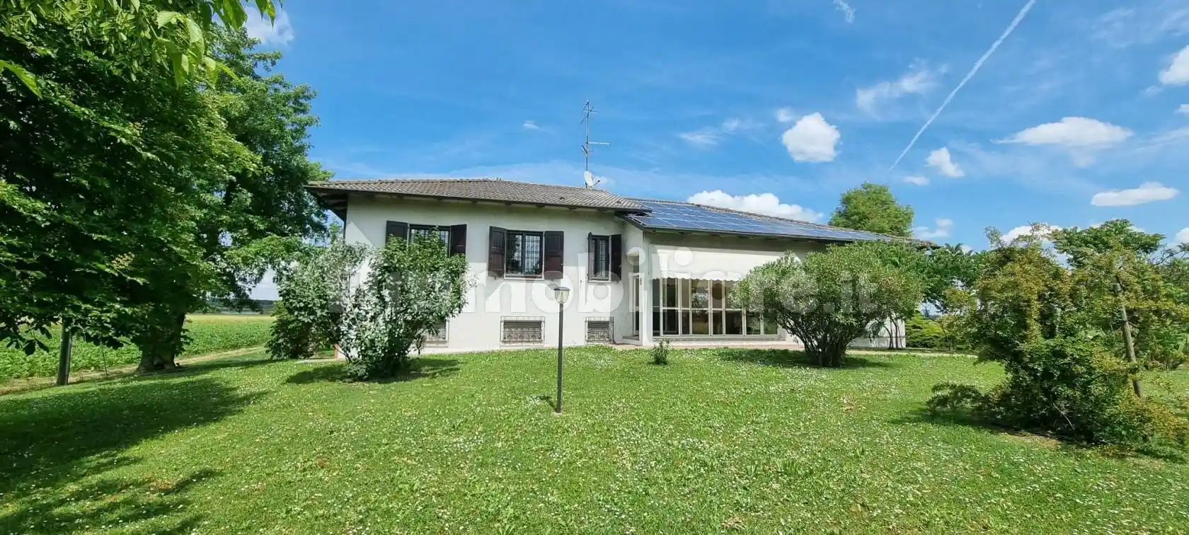 Villa in vendita a Anzola dell'Emilia