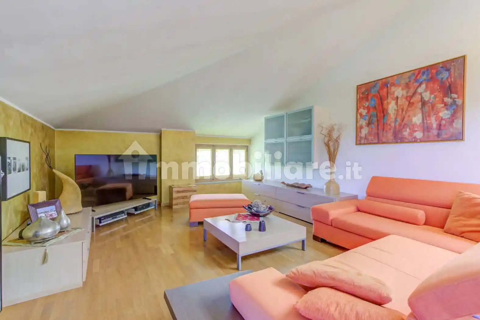 Villa in vendita a Fontaneto d'Agogna