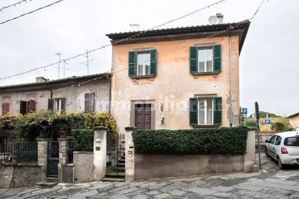 Appartamento in vendita a Viterbo