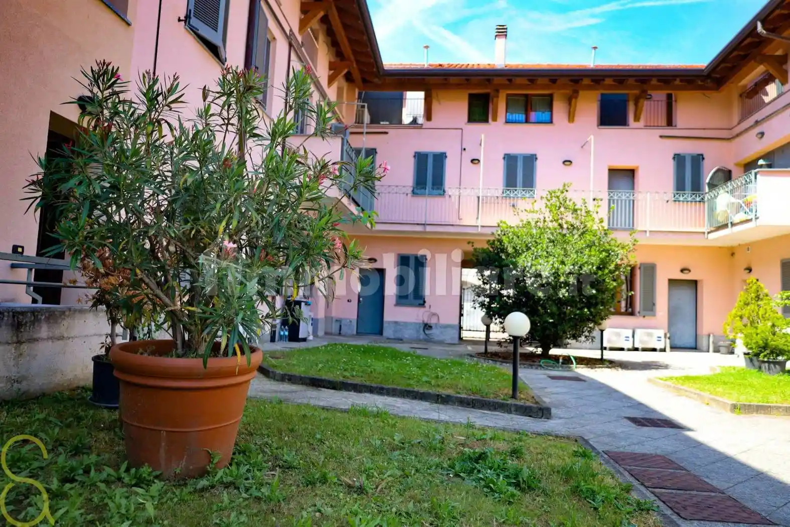 Appartamento in vendita a Sovico
