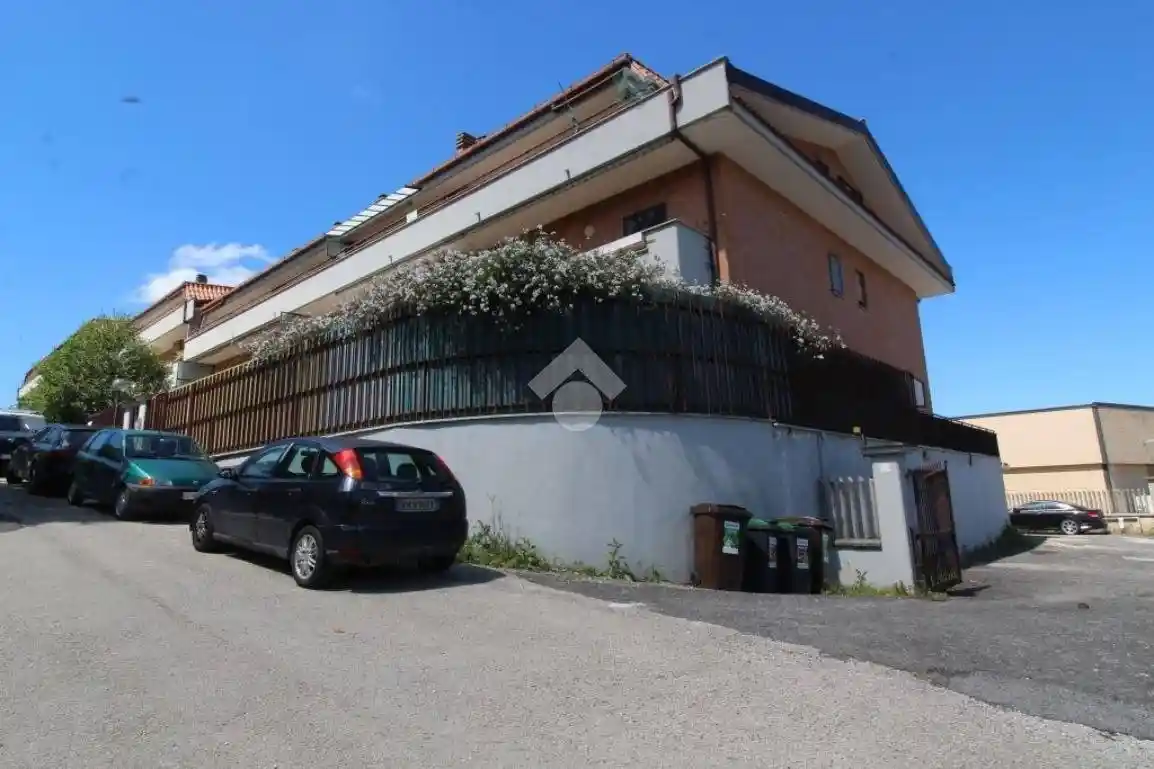 Appartamento in vendita a Scandriglia