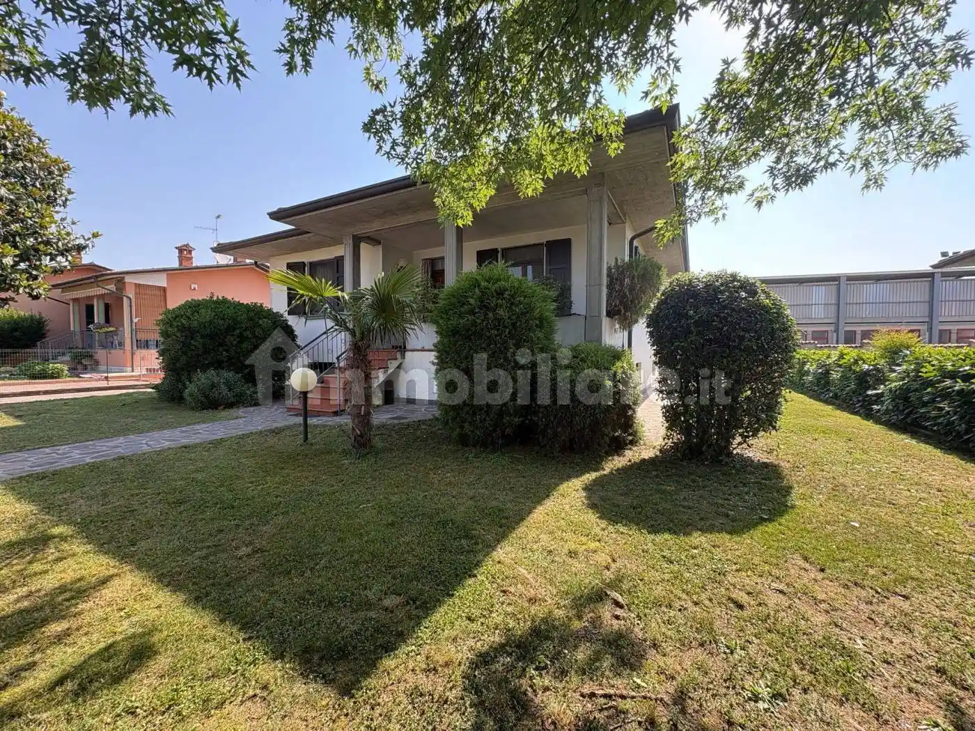 Villa in affitto a Trenzano