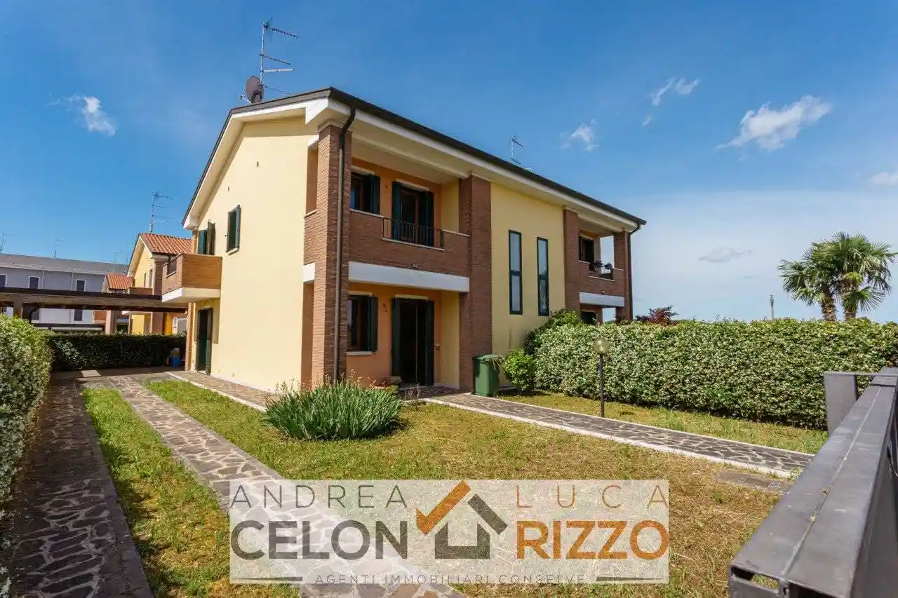 Villa in vendita a Pozzonovo