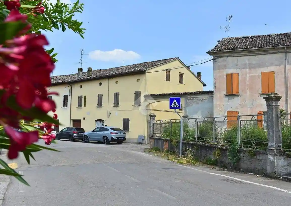 Casa indipendente in vendita a Brescello