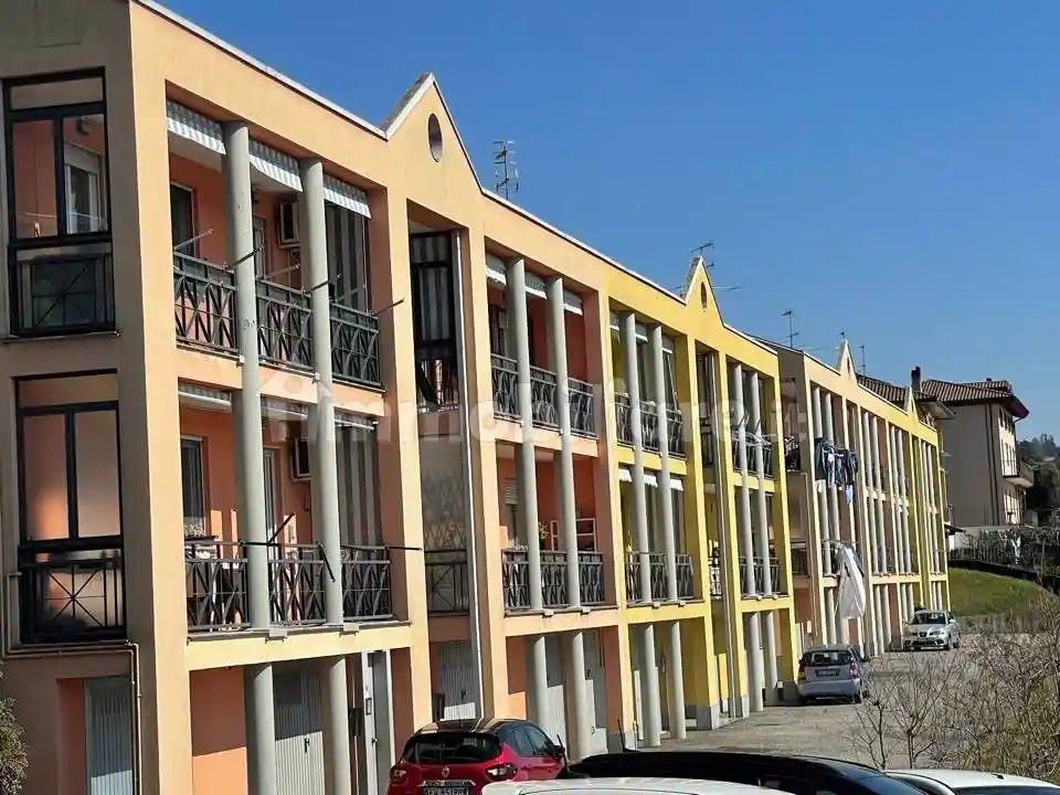 Appartamento in vendita a Gavirate
