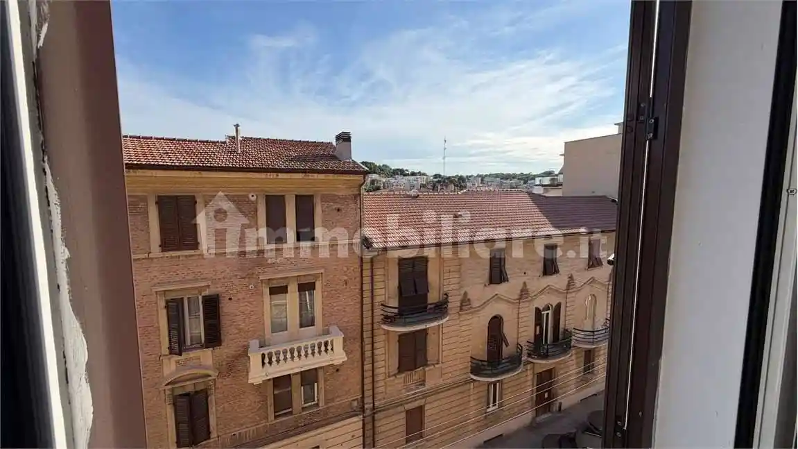 Appartamento in vendita a Ancona